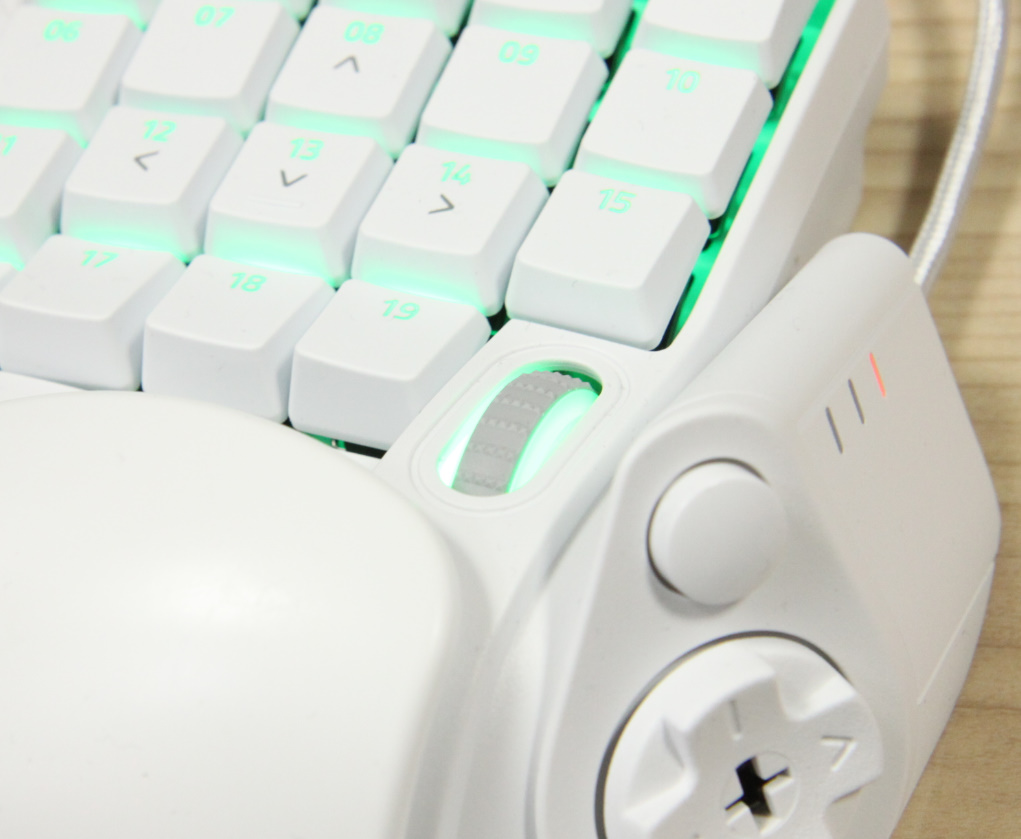 左手デバイス Razer Tartarus Pro | Nimbusのデジタルブログ